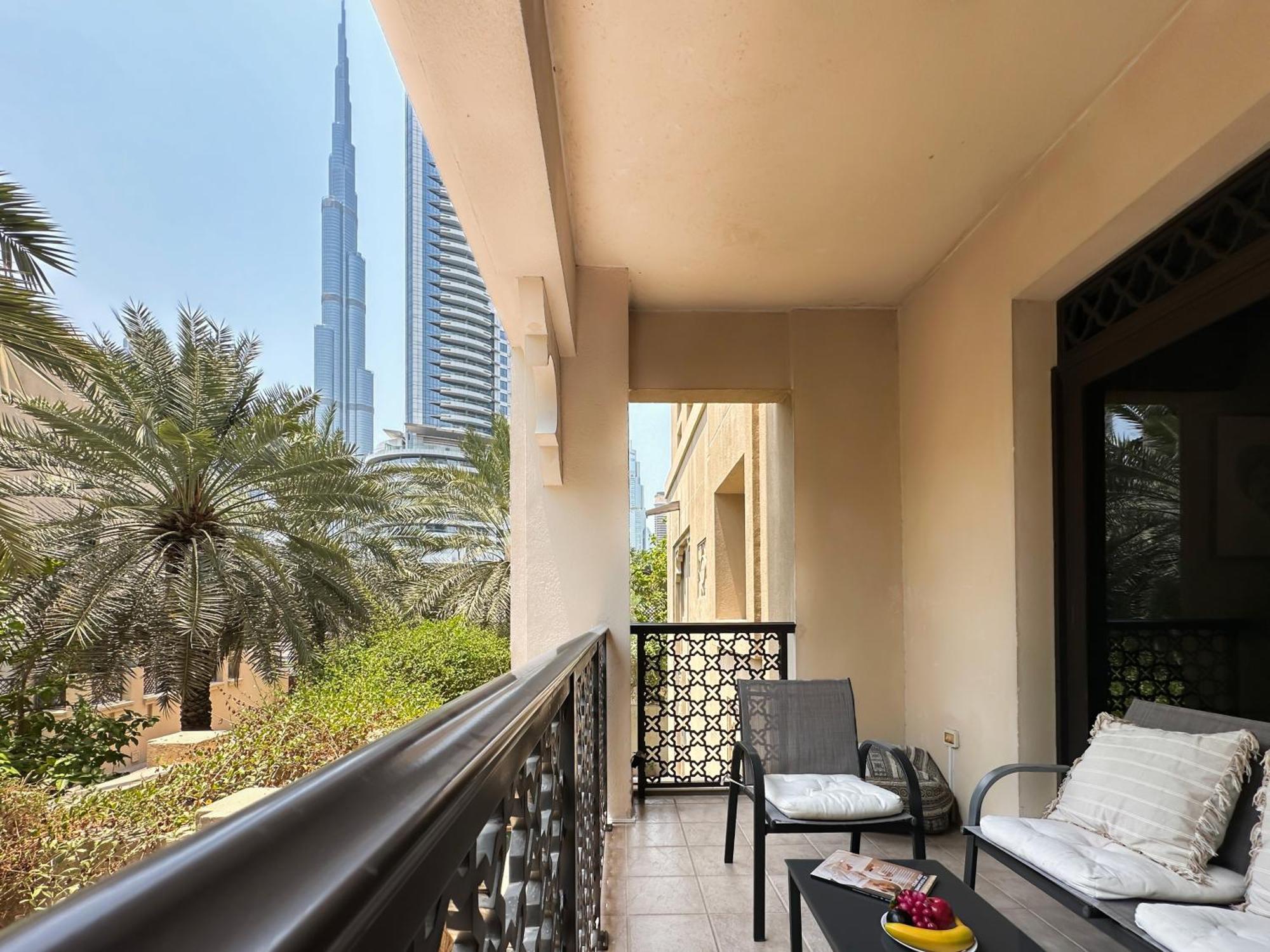 Trophy 2Br Aladdin Estate W Burj Khalifa View Apartment Дубай Екстериор снимка