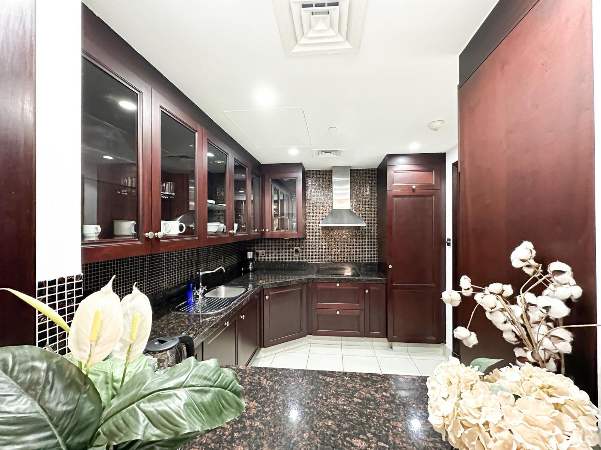 Trophy 2Br Aladdin Estate W Burj Khalifa View Apartment Дубай Екстериор снимка