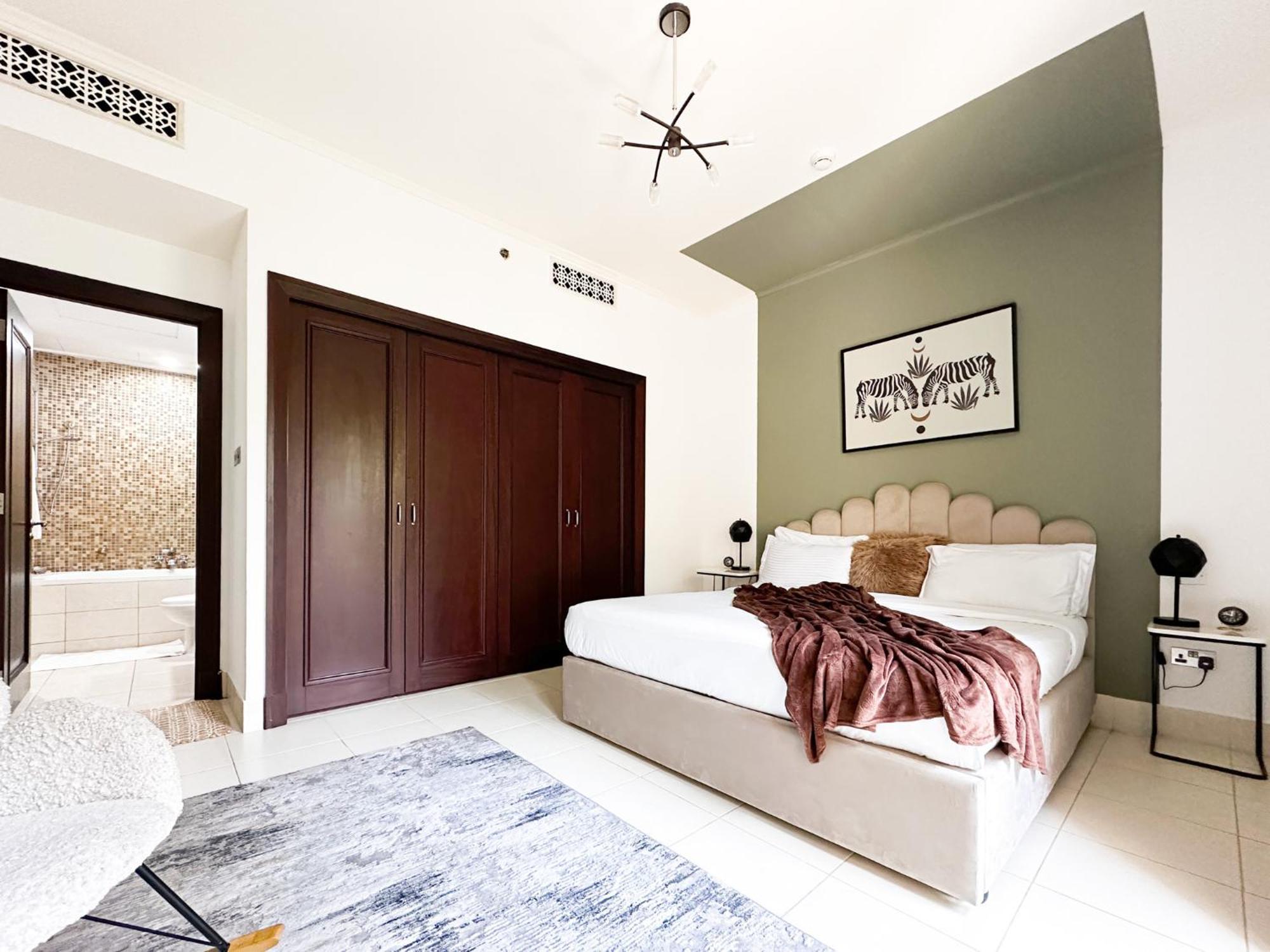 Trophy 2Br Aladdin Estate W Burj Khalifa View Apartment Дубай Екстериор снимка
