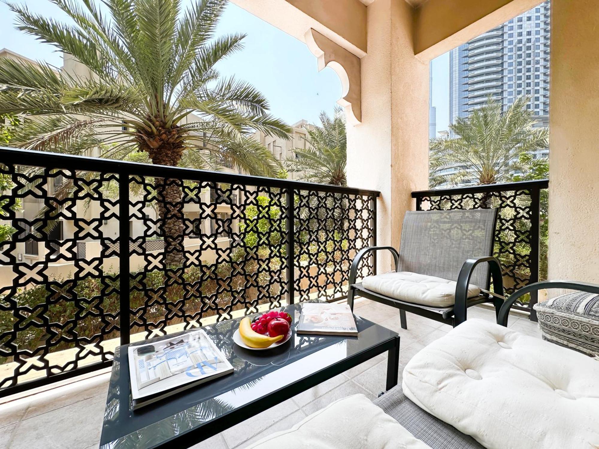 Trophy 2Br Aladdin Estate W Burj Khalifa View Apartment Дубай Екстериор снимка